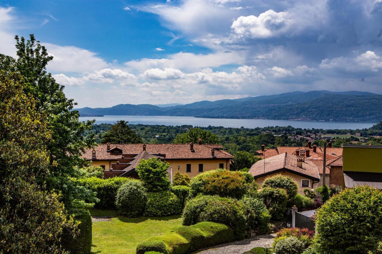 Villa Buzzi Besozzo Bagian luar foto