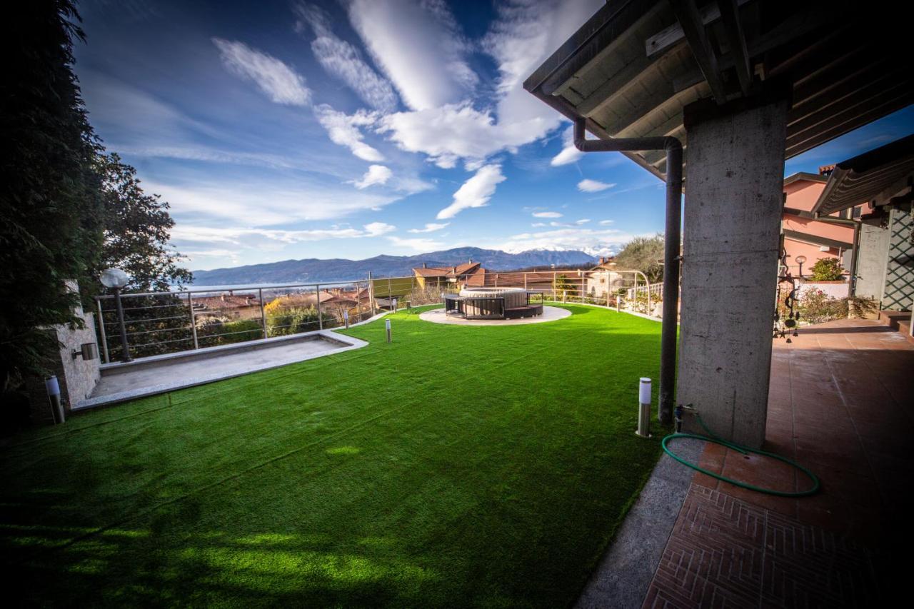 Villa Buzzi Besozzo Bagian luar foto